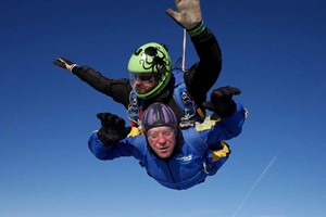 Tandem Skydive in Nottingham Image 2