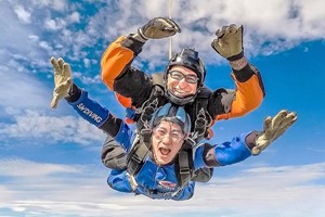 Tandem Skydive in Lincolnshire Image 3