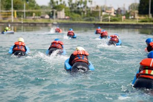 Hydrospeeding Experience for Two at Lee Valley Image 4