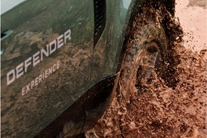 Defender or Discovery One Hour Experience picture