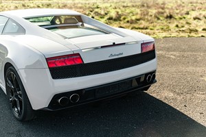 Lamborghini Gallardo Thrill Driving Experience for one - 12 Laps Image 4