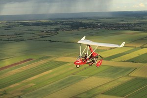 Microlight Flight 20 to 30 Mins - UK Wide Image 2