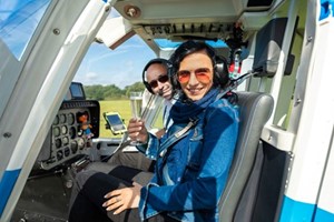 VIP Glimpse of London Helicopter Tour with Prosecco for One picture