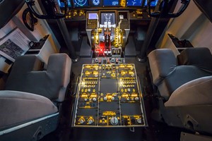 90 Minute Boeing 737-800 Flight Simulator Experience Image 5