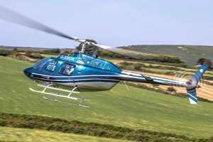 30 Minute Private Helicopter Charter over London with a Magnum of Fizz for Four Image 4