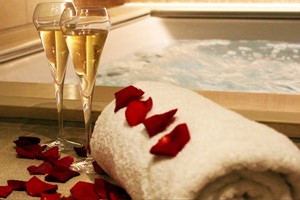 Pamper Treat with 45 Minute Treatment and Champagne for Two at Sofitel London St. James Image 4