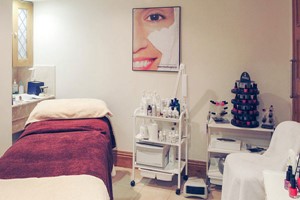 Mum to Be Spa Day with 60 Minute Treatment and more at Mercure Dartford Brands Hatch - Weekends Image 3