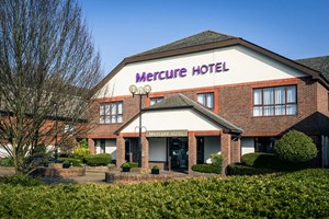 Mum to Be Spa Day with 60 Minute Treatment and more at Mercure Dartford Brands Hatch - Weekends Image 5