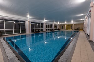 Spa Day with Afternoon Tea for One at Doubletree by Hilton Cheltenham Park picture