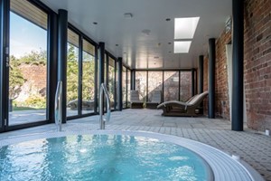 Twilight Experience with Fizz for Two at Stratton House Hotel & Spa picture