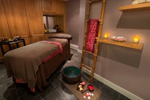 25 Minute Weekday Spa Treatment with Afternoon Tea for Two at The Oxfordshire Golf Hotel & Spa picture