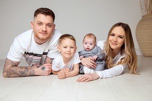 Family Photoshoot with a £50 off Voucher – UK Wide Special Offer Image 4