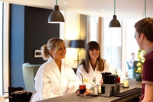 Evening Spa Chillout with Fizz for Two at Lifehouse Spa and Hotel Image 4