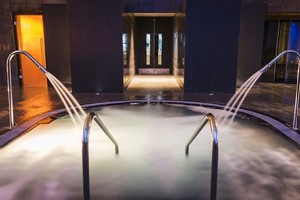 Evening Spa Chillout with Fizz for Two at Lifehouse Spa and Hotel picture