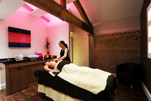 Buy Luxury Bannatyne Spa Day with 40 Minute Treatment for Two