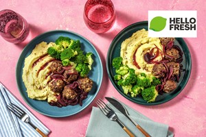 HelloFresh One Week Meal Kit with Three Meals for Four People Image 1