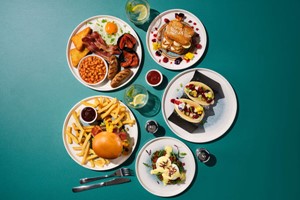 Bottomless Brunch for Two with Martinis at Slug & Lettuce Image 2