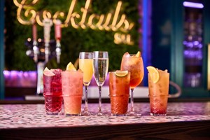 Bottomless Brunch for Two with Martinis at Slug & Lettuce Image 4