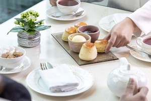 Cream Tea for Two at the O2 Meridian Lounge InterContinental Hotel Image 3