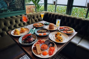 Brunch for Two with Bottomless Drinks at The Bracebridge Image 2