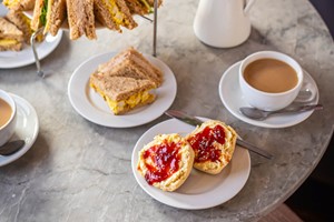 Afternoon Tea for Two at Huffkins - Image 4