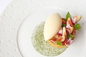 Three Course Lunch for Two at MICHELIN-Starred Petrus by Gordon Ramsay Image 3