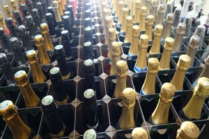 Champagne and Cremant Tasting for Two at Champagne Route in London Image 3