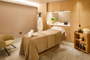 Two-Night Time for Two Spa Break with 50-Minute Treatment and Dinner at The Municipal Image 4