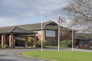 One Night Stay with Dinner, Fizz and Breakfast for Two at Holiday Inn South Normanton Image 2