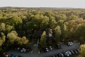 One Night Hotel Escape for Two at Marwell Hotel picture