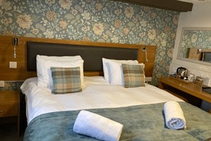 Overnight Winter Stay for Two with Breakfast at The Goddard Arms picture