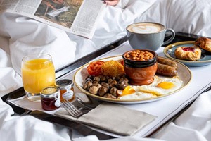 Weekday Two Night Stay for Two with Welcome Drink and Breakfast at Marriott Victoria & Albert Hotel picture