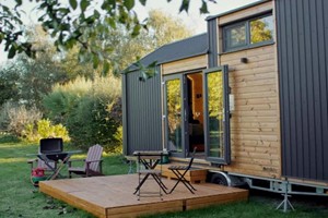 Vilasini Hut Two Night Weekday Cabin Stay for Three by Tiny Away, Essex picture