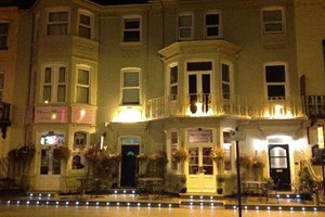 Two Night Break for Two at Henry's On The Prom Image 1