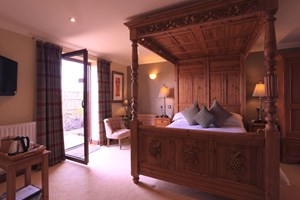 Sparkling Hot Tub Spa Break with Dinner for Two at Three Horseshoes Country Hotel & Spa (Midweek) Image 3