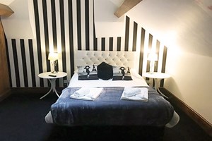 Two Night Stay with Dinner for Two at The Swan Taphouse