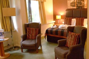 One Night Stay at Kenwood Hall Hotel for Two Image 3