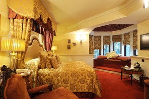 Medieval Banquet and Overnight Stay for Two at Coombe Abbey Image 5