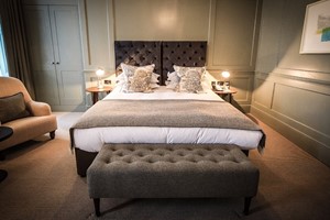 Two Night Escape to the Cotswolds for Two Image 2