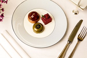 Gin Afternoon Tea For Two At Harrods