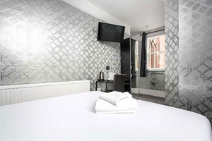 Two Night Charming Escape at Sefton Park Hotel for Two Image 4