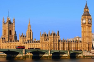 Royal London Tour with Afternoon Tea at The Rubens at the Palace for Two Adults by Evan Evans Tours picture