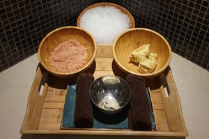 Click to view details and reviews for 45 Minute Seasonal Mud Package At Gomersal Park Hotel Spa For Two.