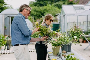 Online Art of Environmental Floristry Course with an Expert for One Image 5