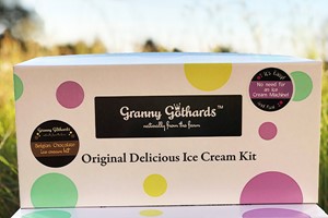 Luxury Ice Cream Making Kit Image 5