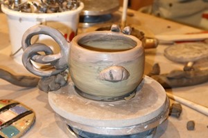 Pottery Hand Building Taster Class for One at Bonbon Pottery Notting Hill Studio picture