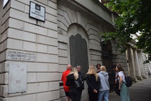 Serial Killers: The Blood and Tears Walking Tour for Two with Brit Icon Tours Image 3