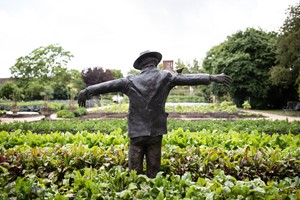 The Edible Garden Half Day Class at Belmond le Manoir for One  Image 1