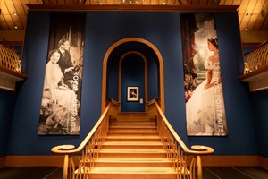 Buckingham Palace State Rooms with Three Course Lunch for Two at Corrigan's Mayfair picture