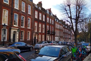 Celebrity Houses in London Tour for One Adult Image 4